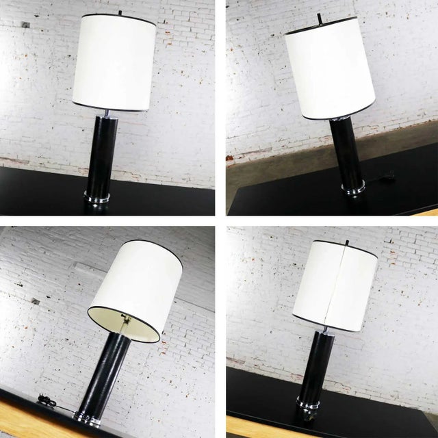 Mid 20th Century Chrome & Black Faux Leather International Style Cylindrical Table Lamp After Walter Von Nessen For Sale - Image 11 of 13