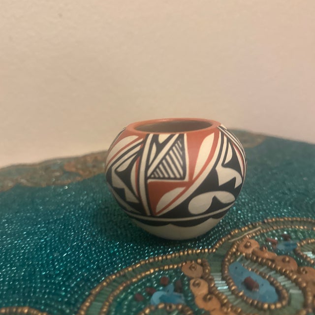 Native American Vintage Miniature Acoma Pueblo Polychrome Pottery Seed Jar For Sale - Image 3 of 6