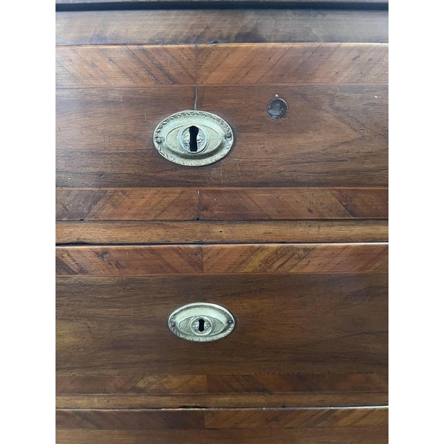 Italian Neoclassical Walnut Commode with Inlaid Veneer, 18th Century For Sale - Image 13 of 18