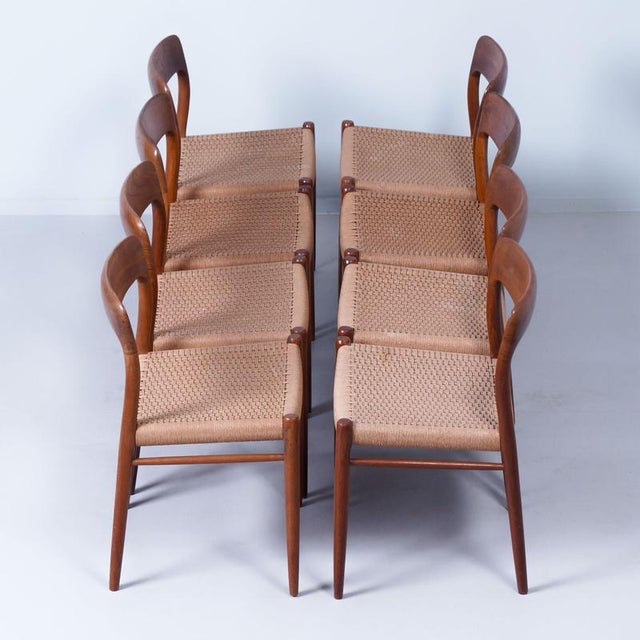 Wood Danish Extendable Teak Dining Table and Model 75 Chairs from Møller, 1960s, Set of 9 For Sale - Image 7 of 11