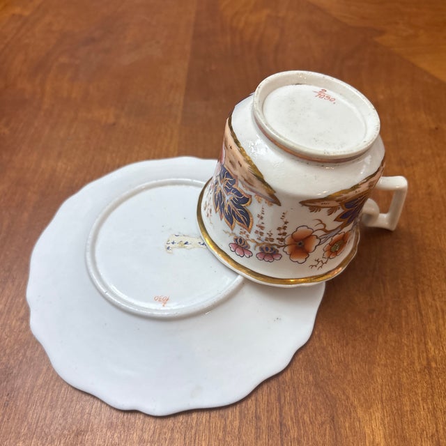 Traditional Antique English Imari Pattern Teacup and Saucer For Sale - Image 3 of 4