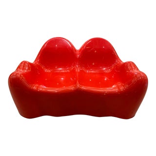 Gloss Gel Fiberglass Molar Settee For Sale
