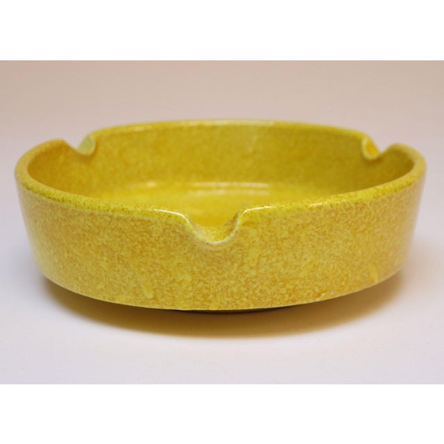 Mid-Century Modern Italian Modernist Yellow Ceramic Ashtray by Raymor For Sale - Image 3 of 11