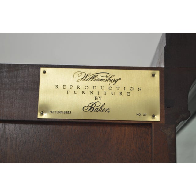 Chippendale Baker Colonial Williamsburg Collection Large Mahogany Chippendale Style Breakfront For Sale - Image 3 of 10