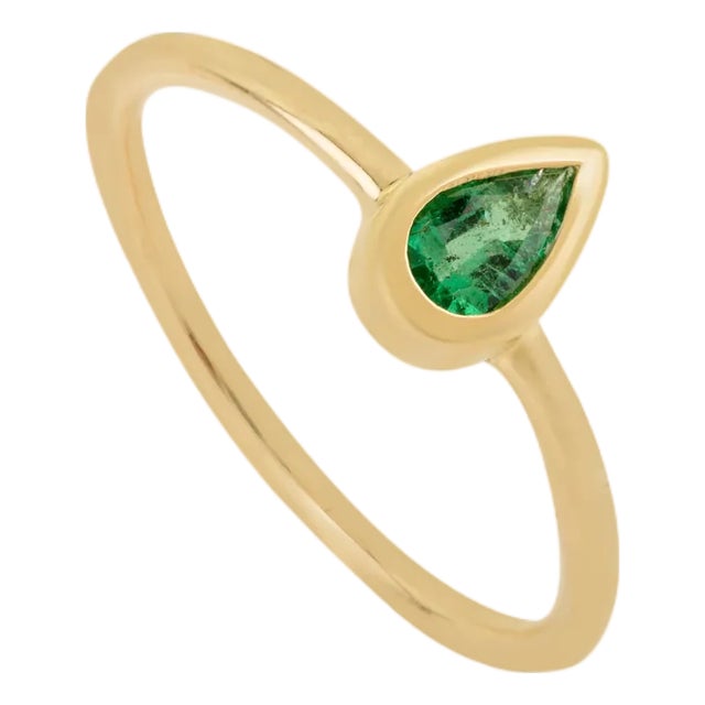 Roman Style Thick Bezel Set Pear Emerald Ring by Vr Jewels in 14k Gold Size 6.5 For Sale