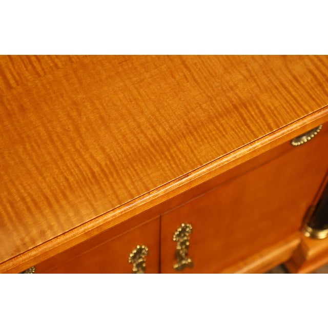 Thomasville Pair Of Grand Classics Biedermeier Style Maple Nightstands For Sale - Image 13 of 18