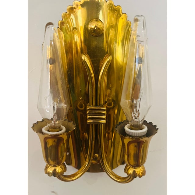 Mid-Century Modern Pair of 1960s Golden Brass Regency Italian Mid Century Wall Lamps For Sale - Image 3 of 11