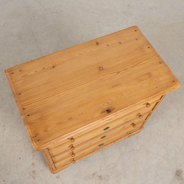 Early 20th Century Danish Pine Small Chest of Four Drawers Nightstand For Sale - Image 4 of 14