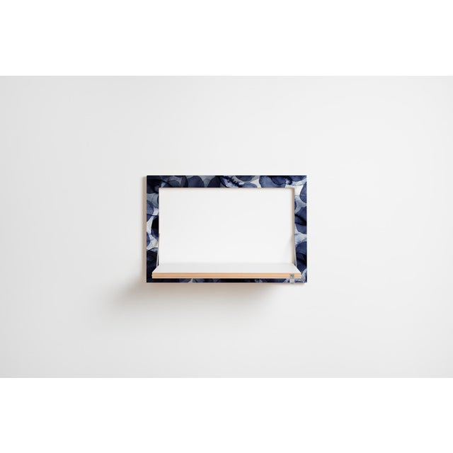 The mid-sized Fläpps wall shelf adheres to all standards. with its 3:2 aspect ratio, it also meets the high standards of...