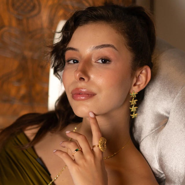 Early 21st Century Emerald Starfish Cascade Gold Dangle Earrings, A Pair For Sale - Image 5 of 8