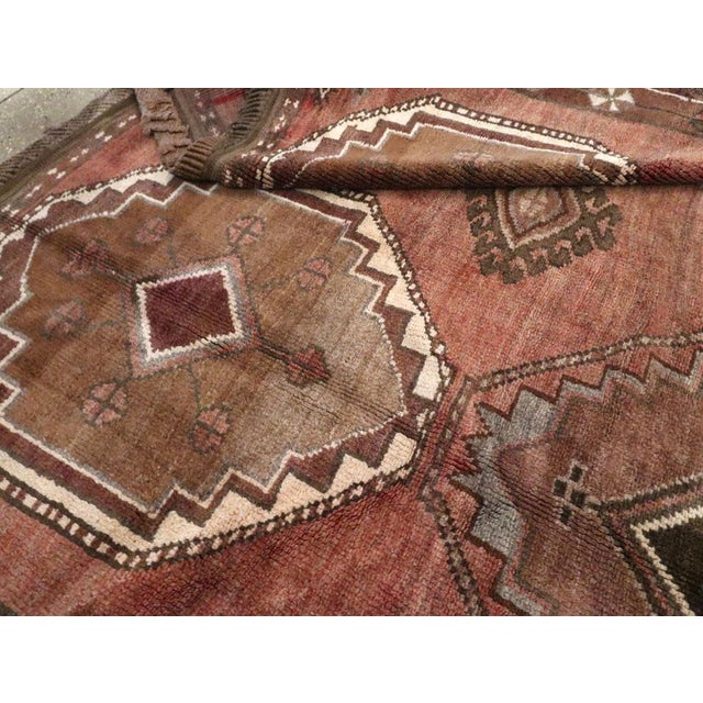 Galerie Shabab Collection Mid-20th Century Handmade Turkish Anatolian Room Size Carpet For Sale - Image 10 of 10