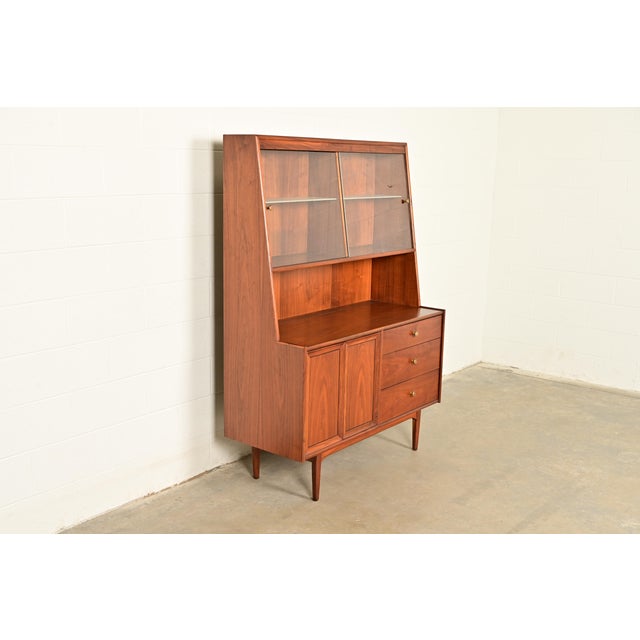 Drexel Declaration Kipp Stewart for Drexel Declaration Mid-Century Modern Walnut Lighted Breakfront or Bar Cabinet, 1960s For Sale - Image 4 of 18