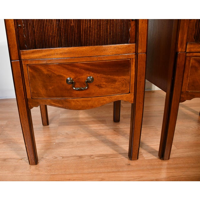 1920 Antique Beacon Hill Collection Regency Mahogany Nightstands Bedside Tables For Sale - Image 6 of 18