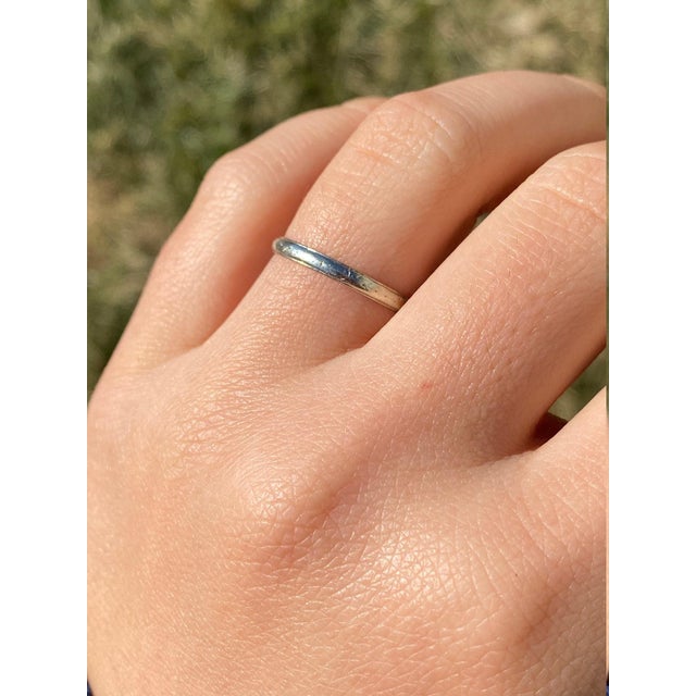 The Cape Range: Antique 18 Karat White Gold Wedding Band Circa 1926 For Sale In Philadelphia - Image 6 of 7