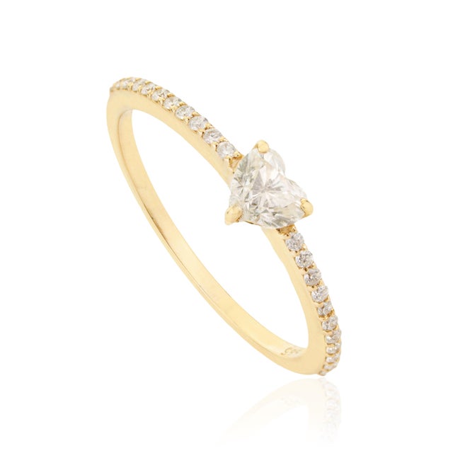 Minimalist Heart Cut Diamond Pave Solitaire Ring With Size 7 in 14k Yellow Gold For Sale - Image 4 of 15