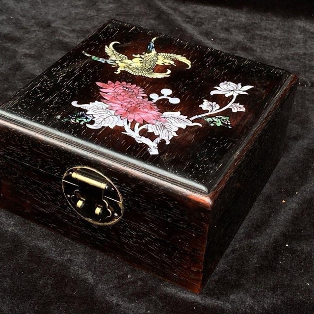 Chinoiserie Square Hardwood Jewelry Box, Mother-of-Pearl Shell Inlay, Phoenix and Chrysanthemum, Chinoiserie Decorative Treasure Box For Sale - Image 3 of 10