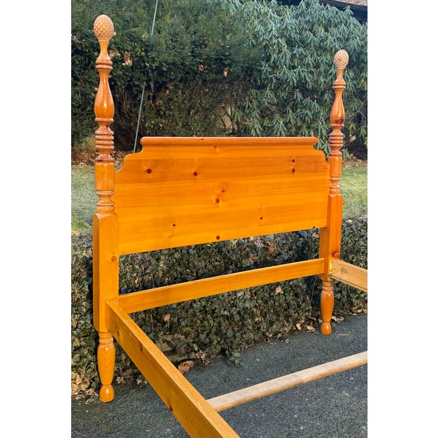 Vintage Bassett Carved Pineapple Four Poster Pine Bed - Queen Size For Sale - Image 4 of 12