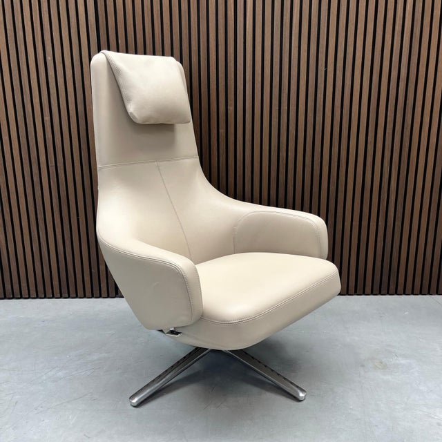 Set of Repos Chair and Ottoman from Vitra, 2025, in Flawless conditions. Designed from 2000 This piece has an attribution...