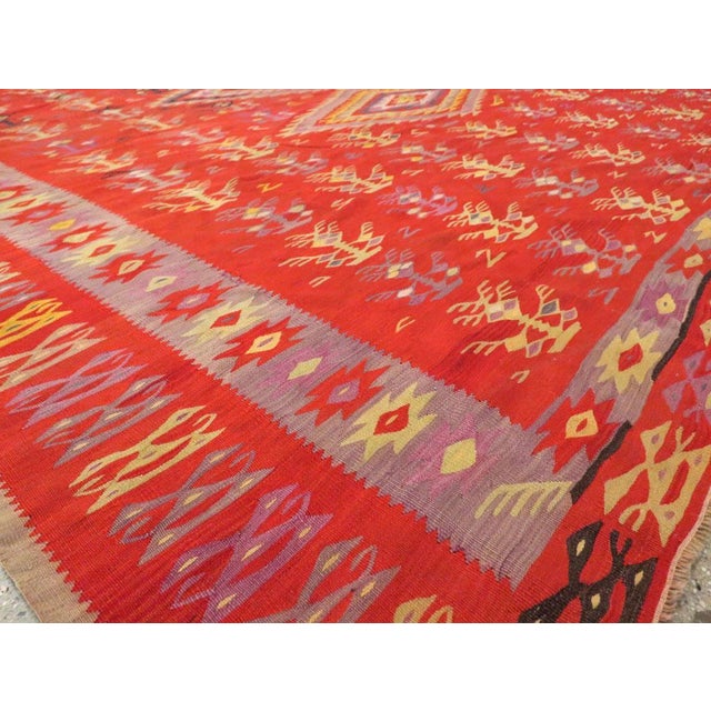 Galerie Shabab Collection Mid-20th Century Handmade Turkish Flatweave Kilim Large Room Size Carpet For Sale - Image 9 of 10
