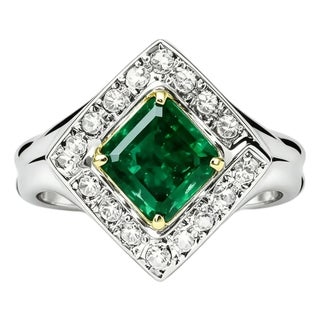 Late 20th Century 14K White Gold Emerald Diamond Designer Ring, Size 5 For Sale