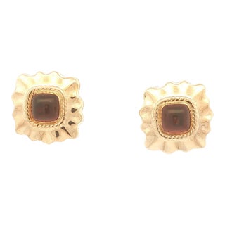 Late 20th Century Pair of Gold and Garnet Cabochon Earrings For Sale