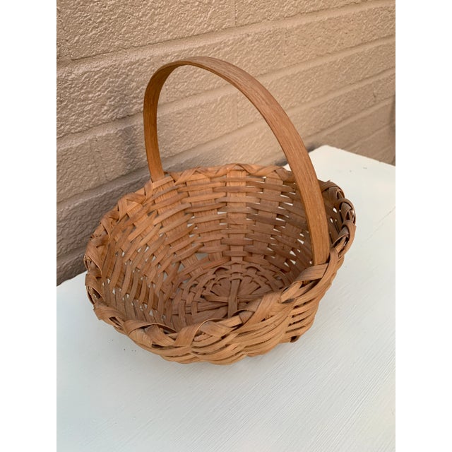 Early 20th Century American Splint Oak Gathering Basket For Sale - Image 4 of 10