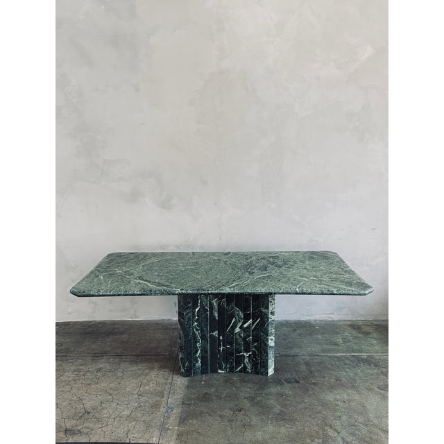 1970s Postmodern Green Marble Dining Table With Fluted Base For Sale - Image 13 of 14