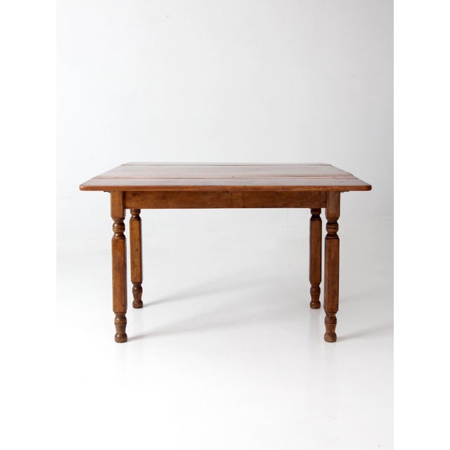 Antique American Country Drop Leaf Table For Sale - Image 4 of 15