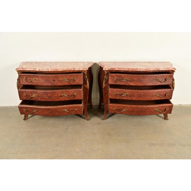 Paul Sormani Style Antique French Provincial Louis XV Kingwood Inlaid Marquetry Marble Top Commodes With Mounted Ormolu | Pair For Sale In South Bend - Image 6 of 15