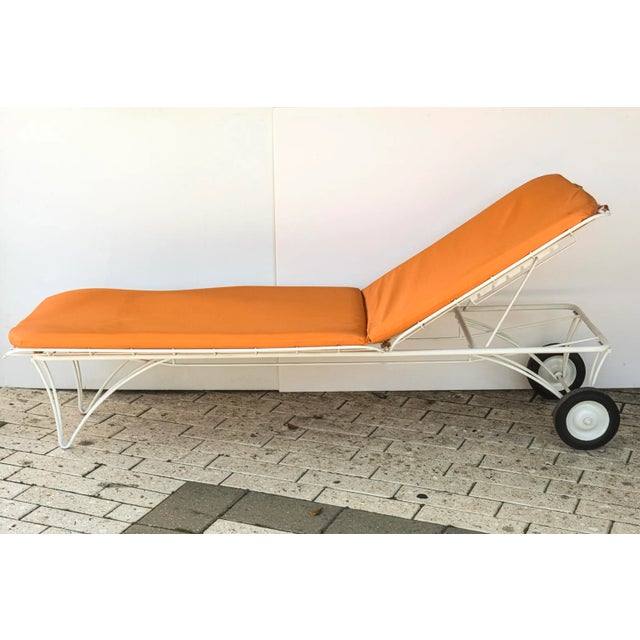 Vintage 1960's White Painted Iron Garden and Patio Furniture Style of Salterini Set of 4 For Sale In Miami - Image 6 of 13