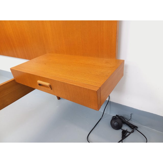 Vintage Scandinavian-Style Teak Double Bed with Suspended Bedside Tables and Integrated Lamps, 1960s For Sale - Image 4 of 18