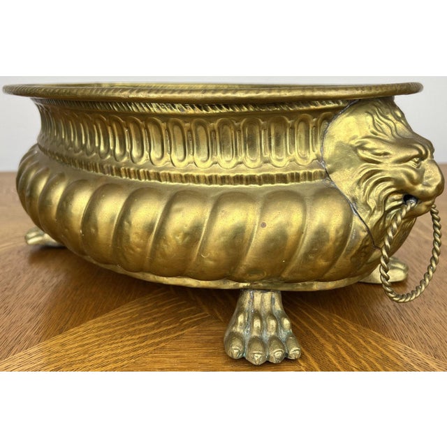 Vintage Style Plant Pot in Brass For Sale - Image 3 of 18