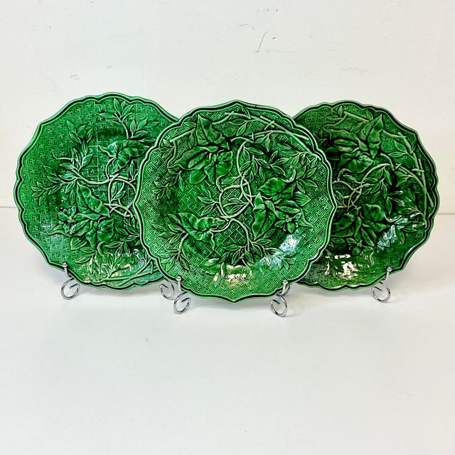 George Jones 1878 Antique Victorian French l'Art Vegetal Green Majolica Clairefountaine Salad Plates - Set of 3 For Sale - Image 4 of 10