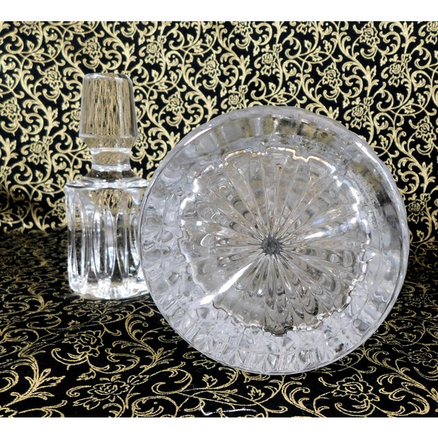 1940s Round Cut Crystal Decanter With Vertical Cuts For Sale - Image 4 of 4