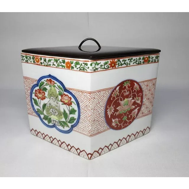 Antique Japanese Imari Porcelain Tea Ceremony Mizusashi For Sale - Image 4 of 6
