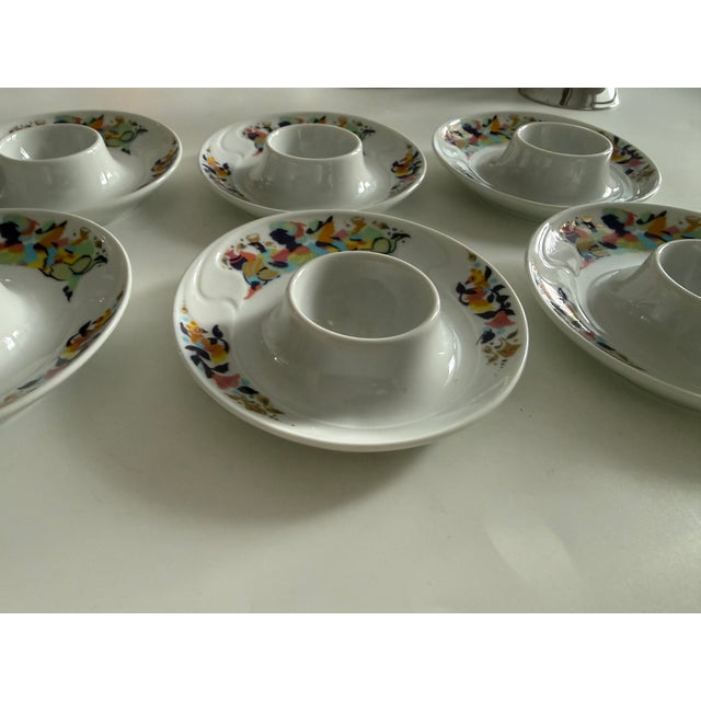 Rosenthal Abduction from the Seraglio Form Asimmetria Egg Cup with Tray by Bjørn Wiinblad for Rosenthal Studio Line Germany, 1980s, Set of 6 For Sale - Image 4 of 9