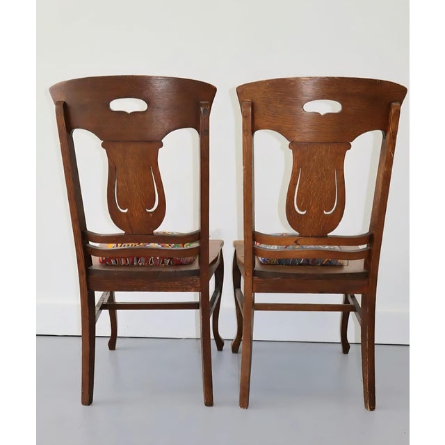 American 1910s Pair of Antique Charles William Stores Lyre-Back Chairs With Original Label & Removable Cushions For Sale - Image 3 of 11