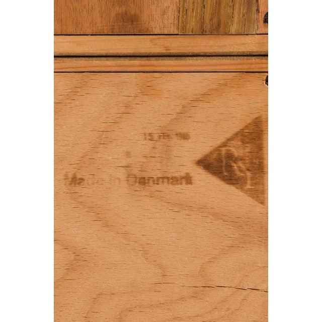 Sideboard with Display Cabinet in Rosewood and Glass from Hans Wegner, 1965 For Sale - Image 11 of 12