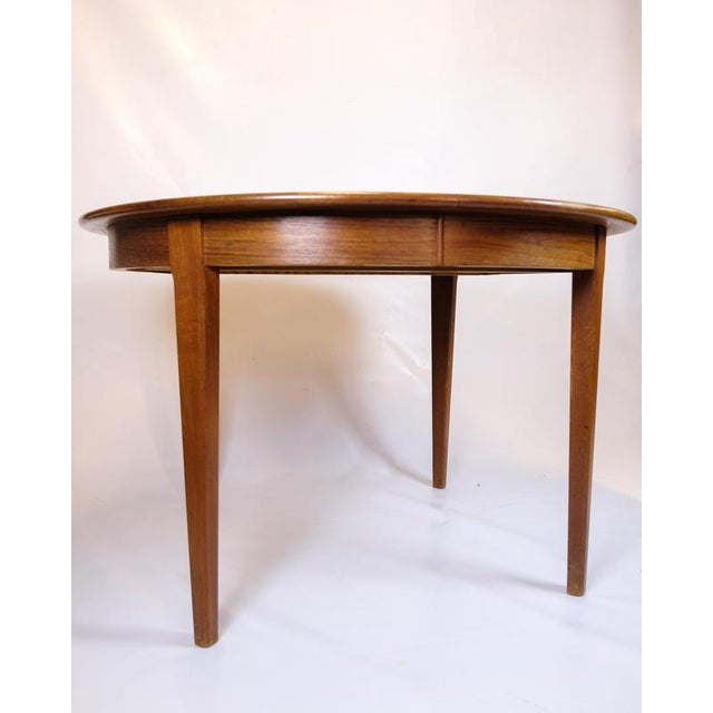 Round Extendable Dining Table in Teak, 1960s For Sale - Image 3 of 15
