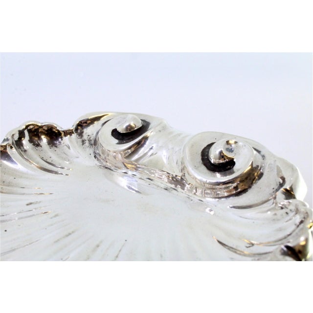 Silver Ring in the shape of Shell For Sale - Image 4 of 8