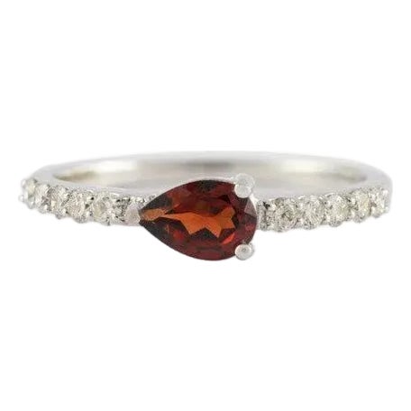 14k White Gold Pear Cut Garnet and Diamond Ring Size 7 For Sale