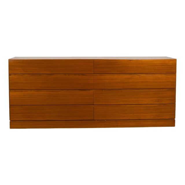 1960s Danish Modern Long Teak Dresser by Vinde Mobelfabrik For Sale