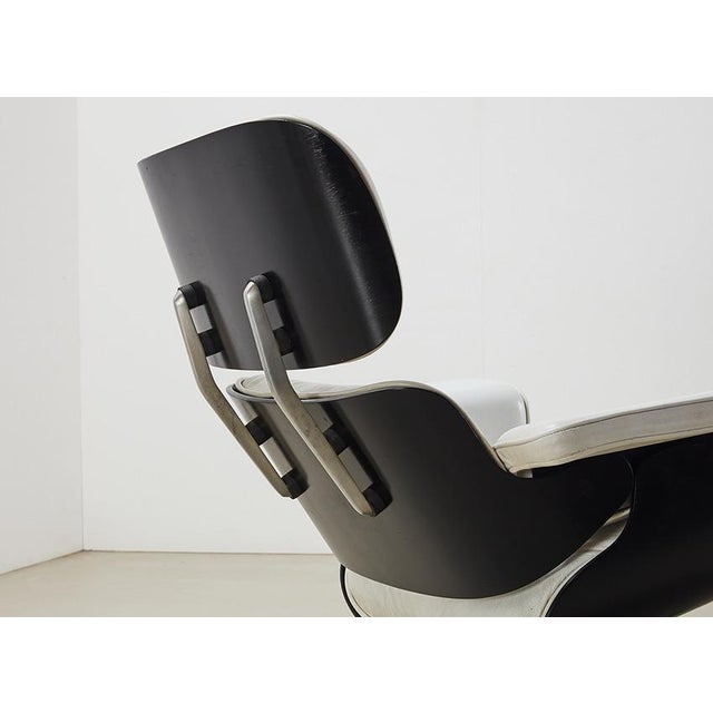 Black Set of Model 670 Lounge Chair and 671 Ottoman by Charles and Ray Eames by ICF for Herman Miller, 1960s-1970s For Sale - Image 8 of 13