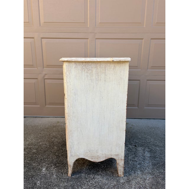 Swedish Gustavian Serpentine Painted Chest of Drawers For Sale - Image 13 of 15