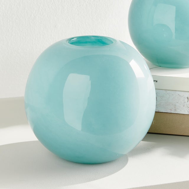Kenneth Ludwig Chicago Cirrus Vase Large For Sale - Image 4 of 5
