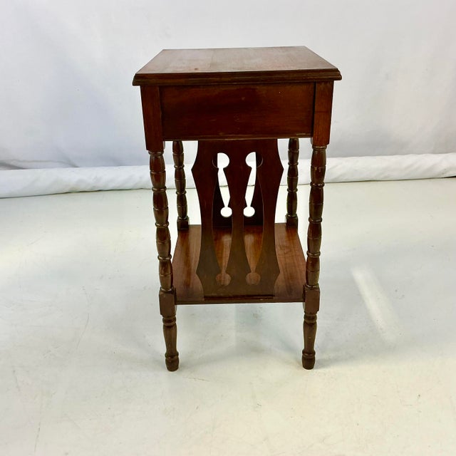 Early 20th Century Early 1900s Antique English Traditional Hollywood Regency Victorian Side Table For Sale - Image 5 of 14