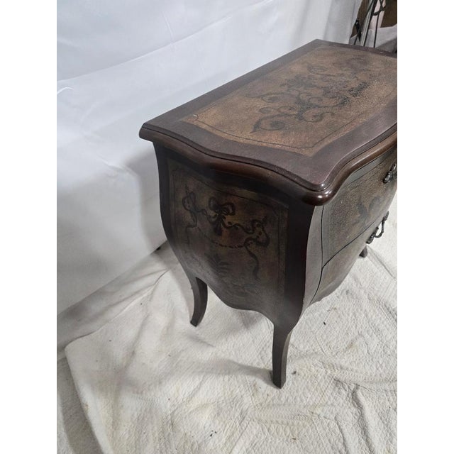 Vintage French Provincial Painted Bombé Chest / Nightstand For Sale - Image 6 of 6