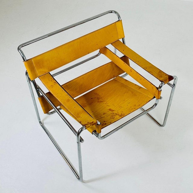 Metal Cognac B3 Chair in Leather and Metal by Marcel Breuer, 1990s For Sale - Image 7 of 11