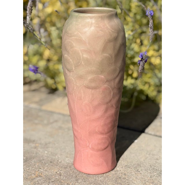 Art Deco Rookwood Pottery Foxglove Vase – Shape 2692 – Dated 1923 For Sale - Image 3 of 5