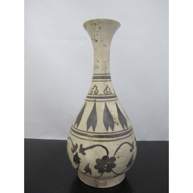 Cream Chinese Cizhou Kiln Style Flower Design Glazed Pottery Vase For Sale - Image 8 of 15